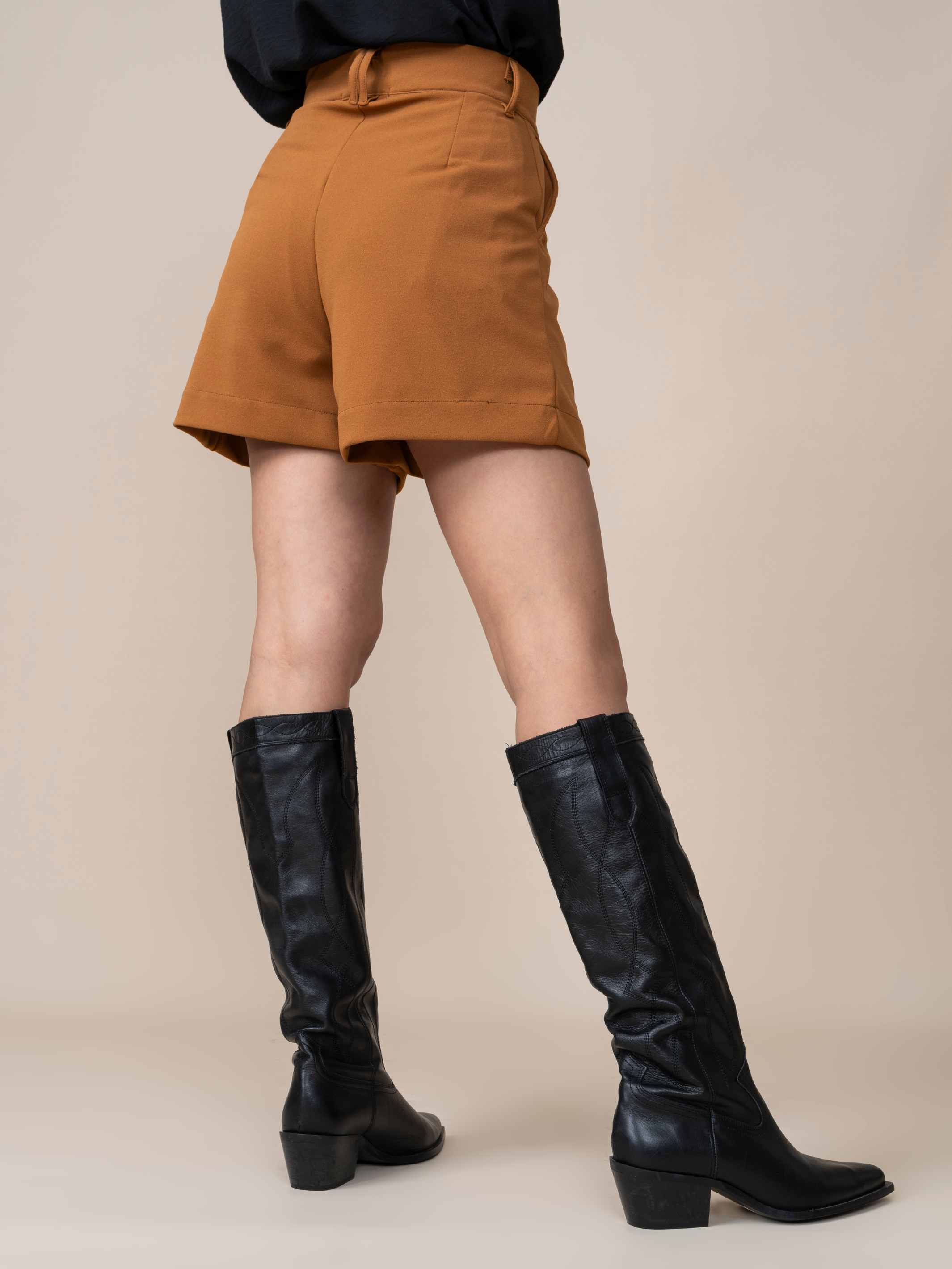 Short Julieta Ocre