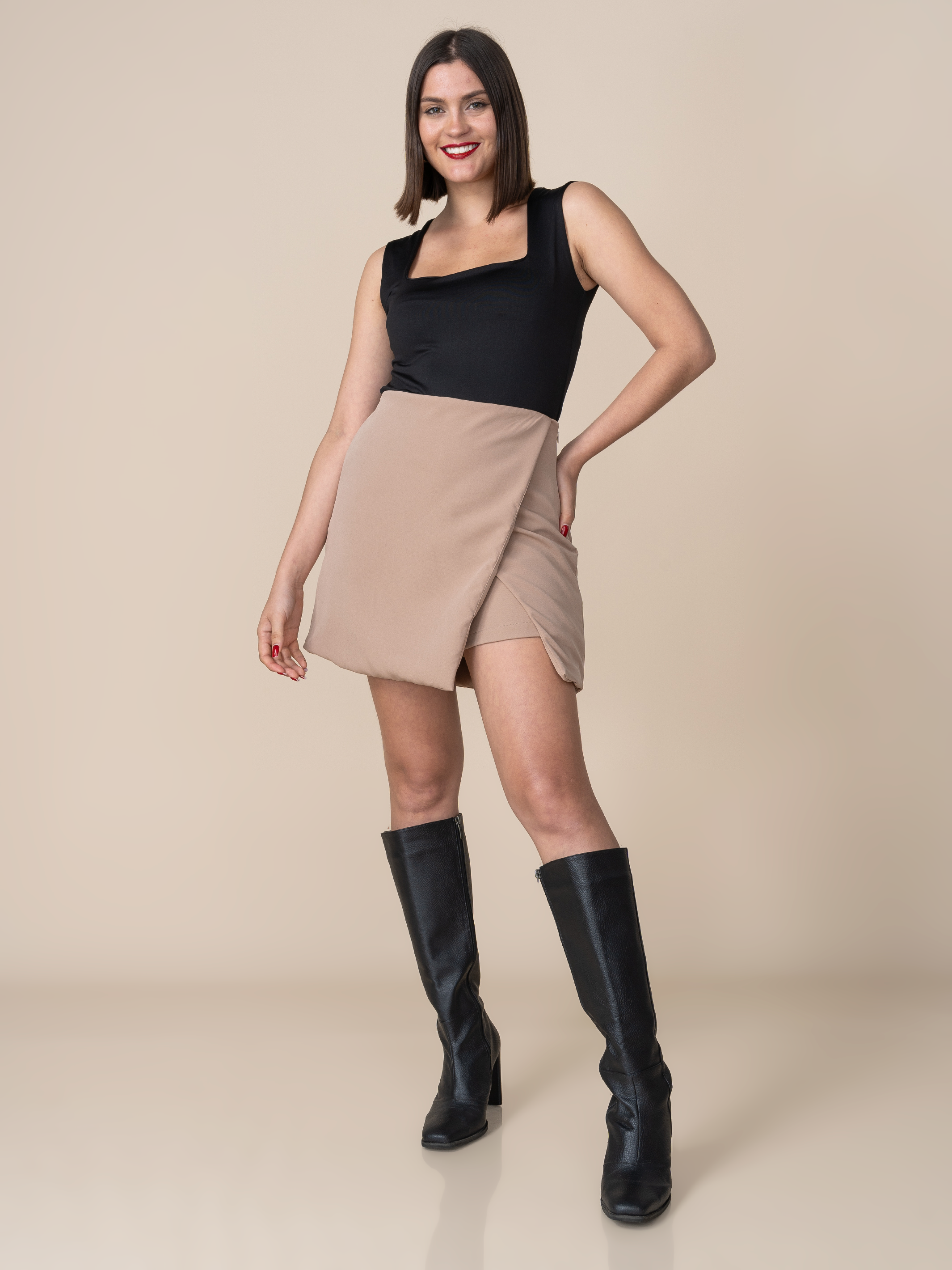 Falda/Short Julieta Camel