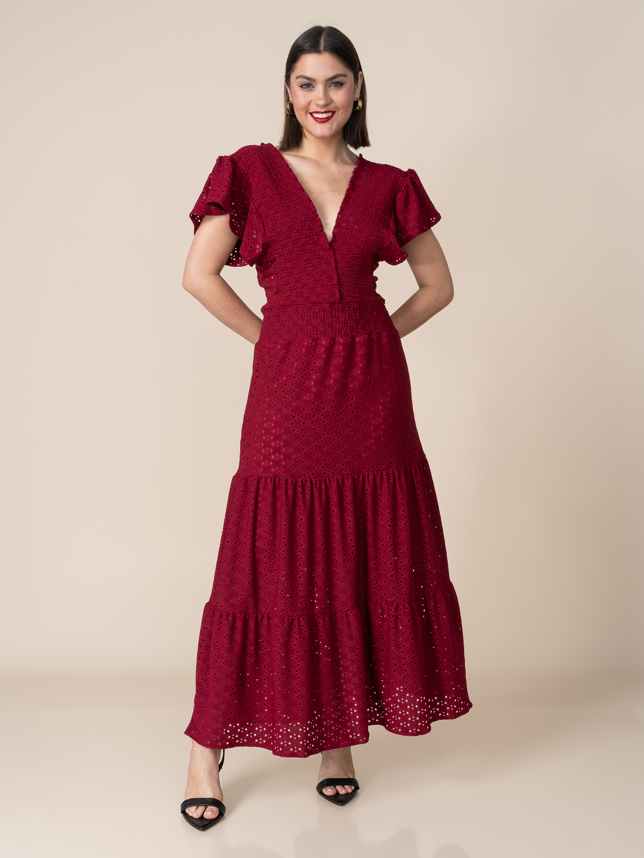 Vestido de Broderie Estela Guinda