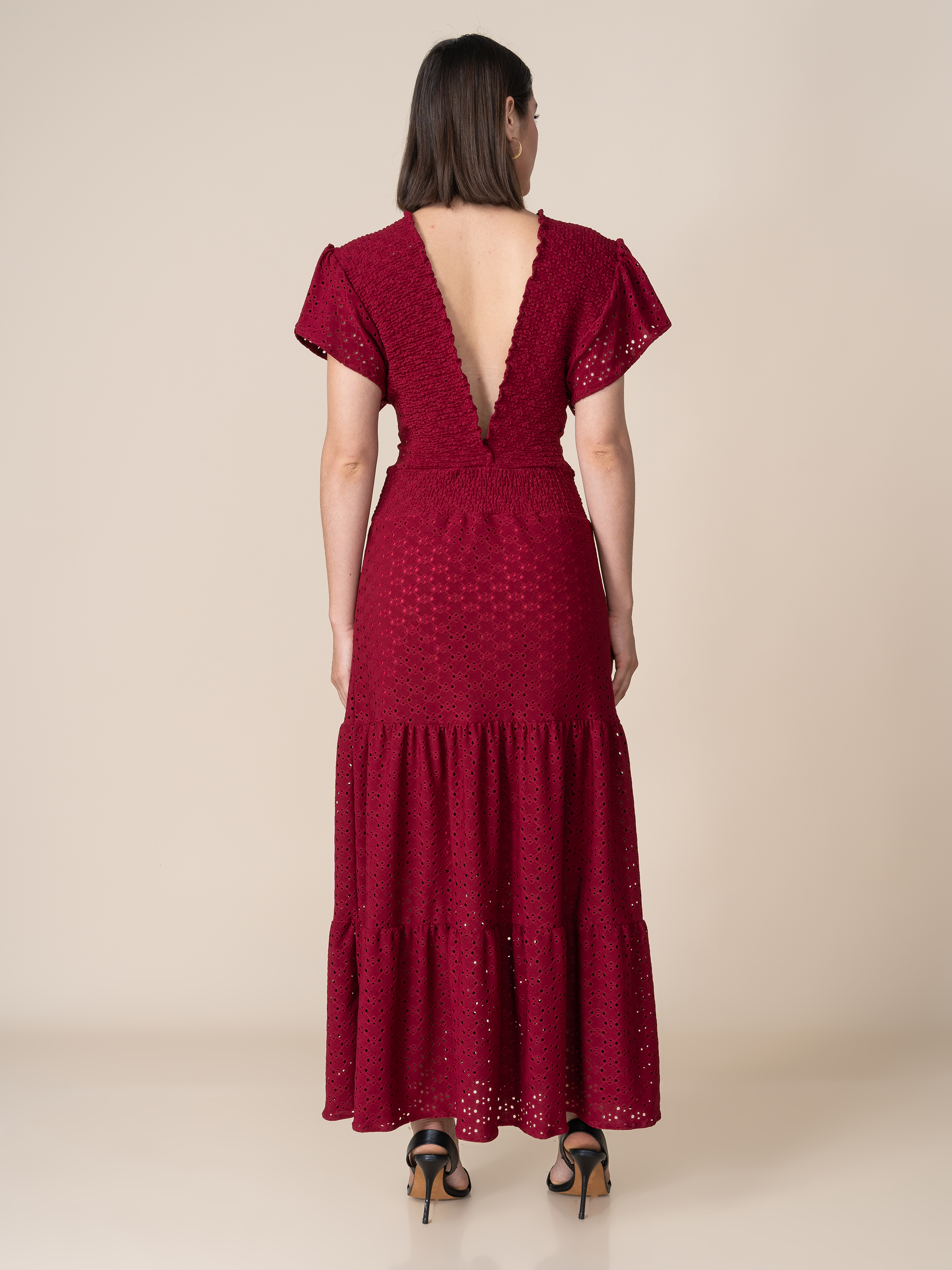 Vestido de Broderie Estela Guinda