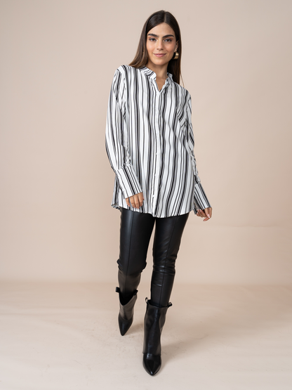 Blusa Gianina Rayas Negras