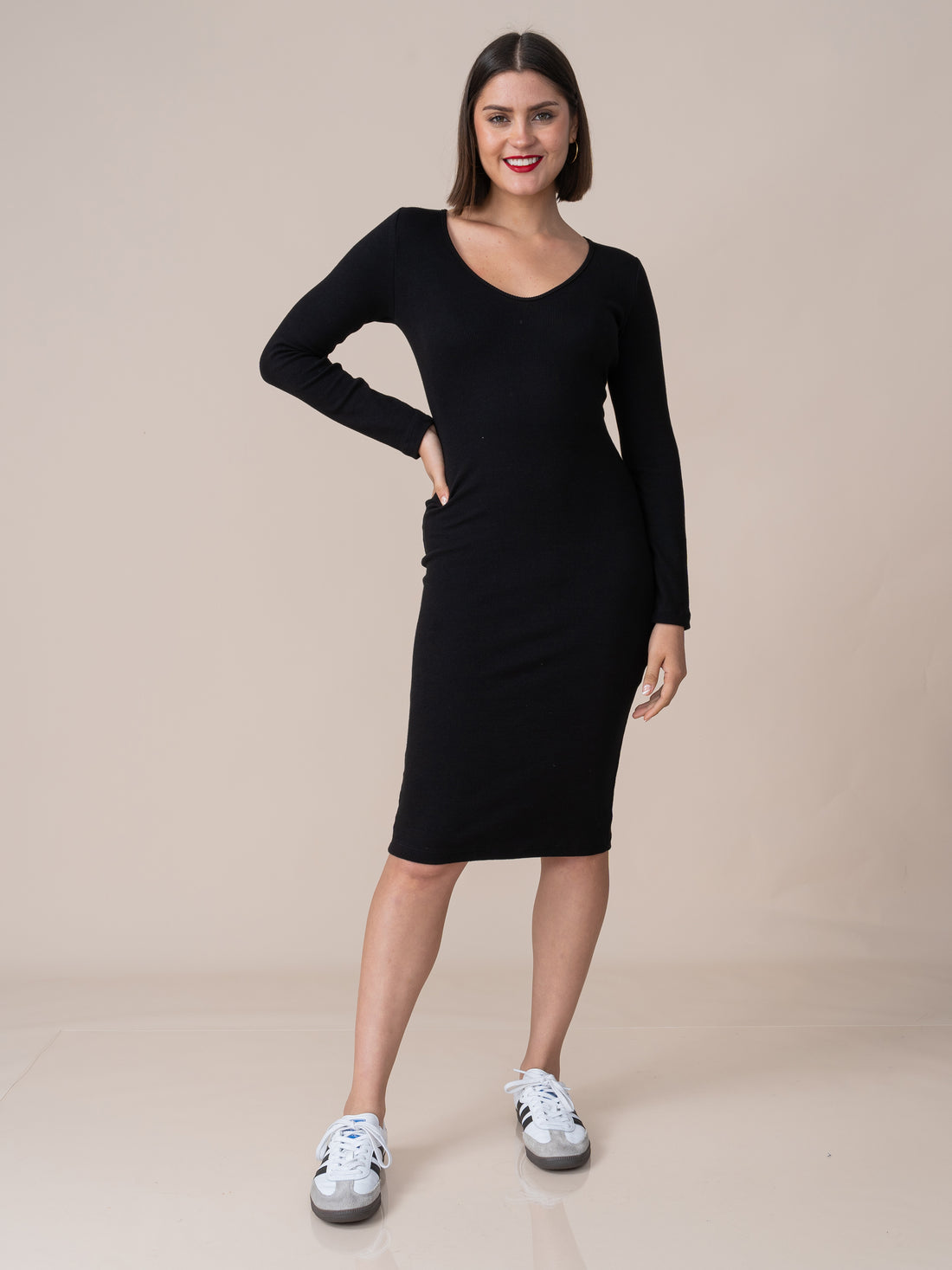 Vestido Danna Cuello V Negro